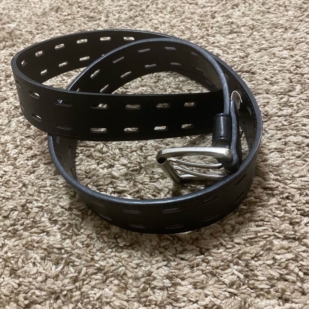 New gender neutral belt. Black in color.